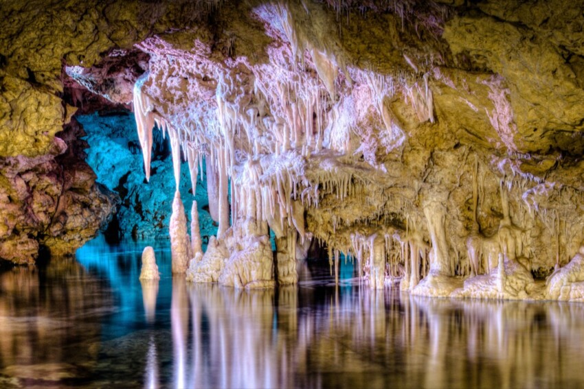 Cuevas dels Hams